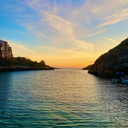 Of Seafront * Xlendi
